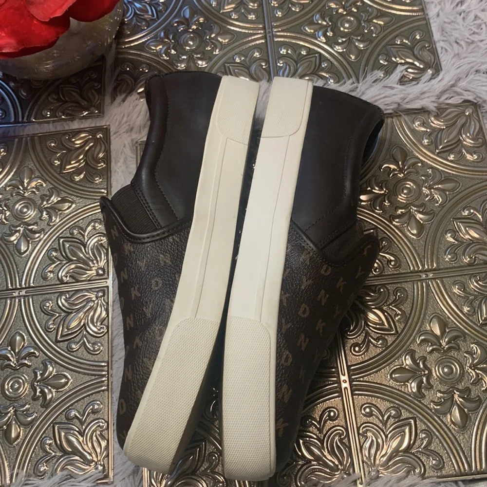 🌹DKNY • Signature Women’s Dark Brown Leather Monogram Slip-On Sneakers.• •